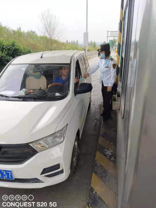 撫寧北收費站：舉手之勞助司乘