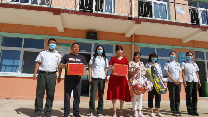 撫寧北收費(fèi)站黨支部：“開學(xué)季”系列活動之校園志愿行，銘記教師情2