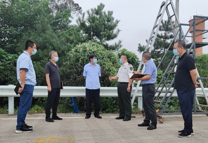 石安分公司領(lǐng)導(dǎo)深入基層督導(dǎo)疫情防控工作 (1)