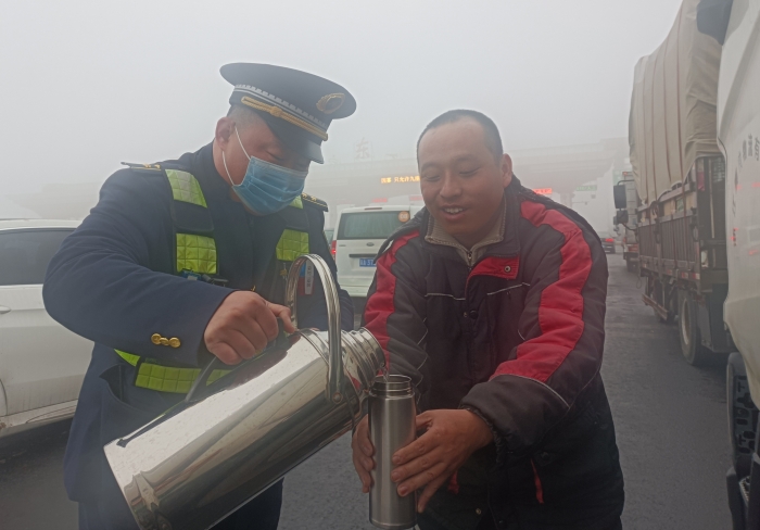 石家莊東收費站服務司乘
